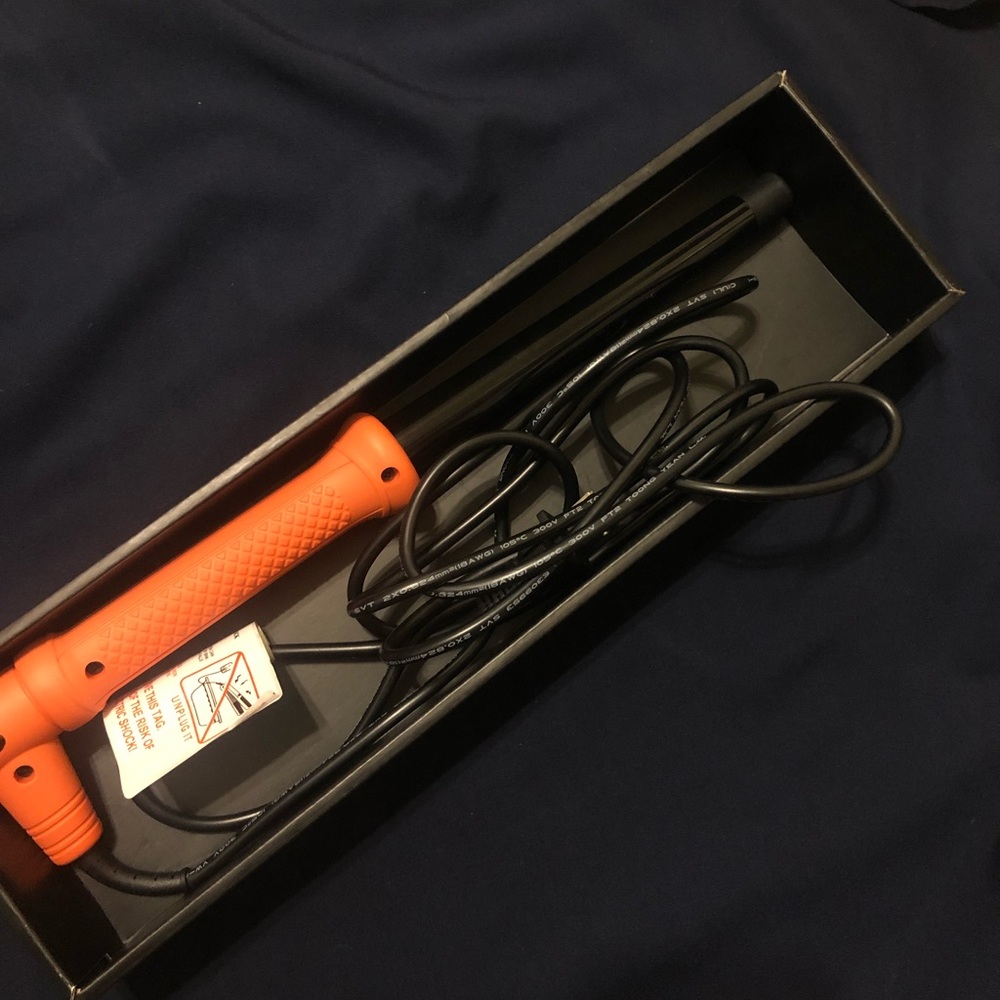curling iron/ wand